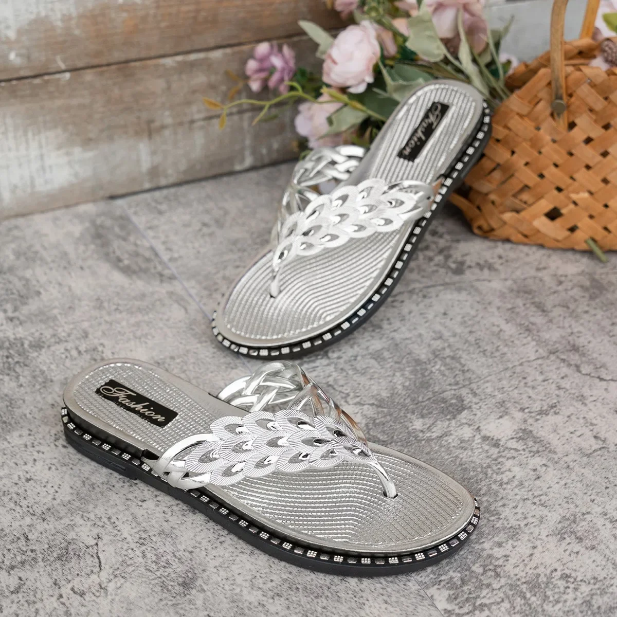 Women Slippers New Summer Flat Sandals Flip Flops Fashionable Open Toe Non Slip Slippers Outdoor Slides Women Zapatos De Mujer