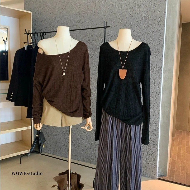 

Korean contrasting color one-shoulder short-sleeved T-shirt for women 2025 summer new irregular knitted top