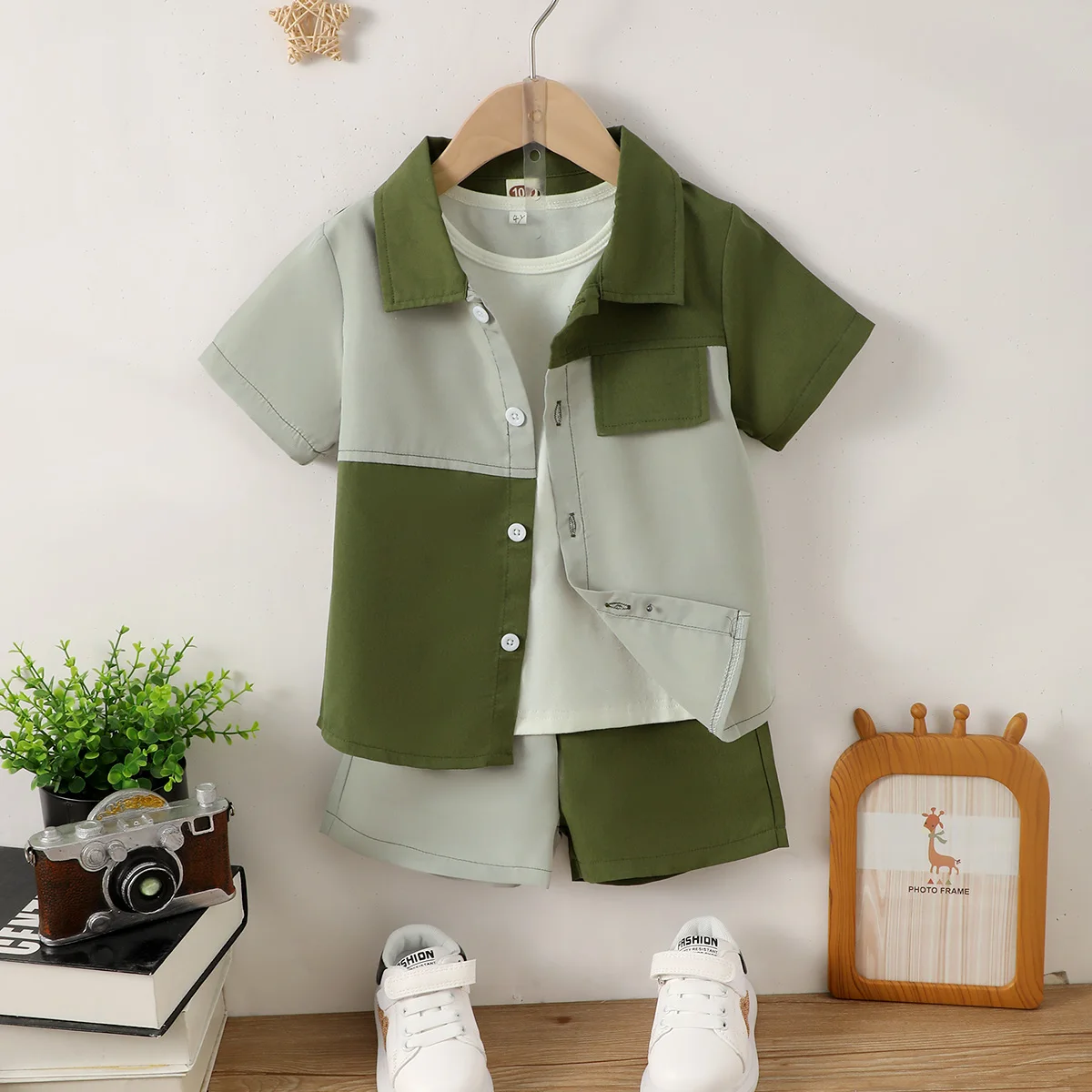 Personalized and fashionable color blocking short sleeved lapel shirt+color blocking shorts for boys set