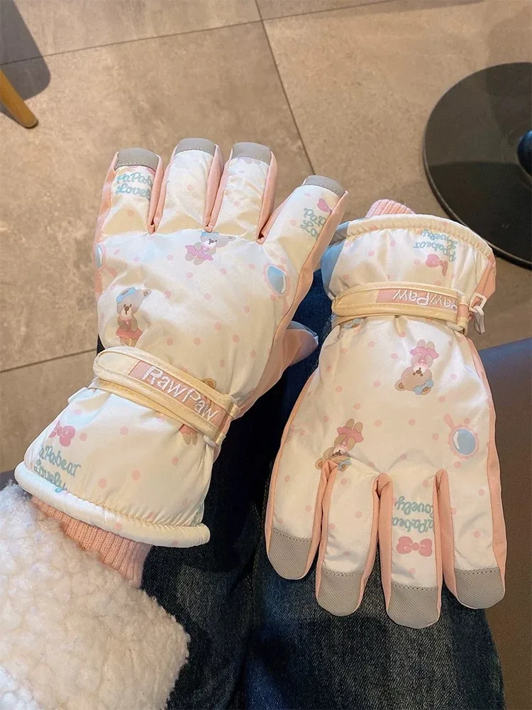 guanti-da-sci-invernali-con-orsetto-modello-da-donna-in-pile-spesso-caldi-per-attivita-all'aperto-ciclismo-antivento-resistenti-al-freddo-in-fibra-di-poliestere-con-design-a-cartone-animato