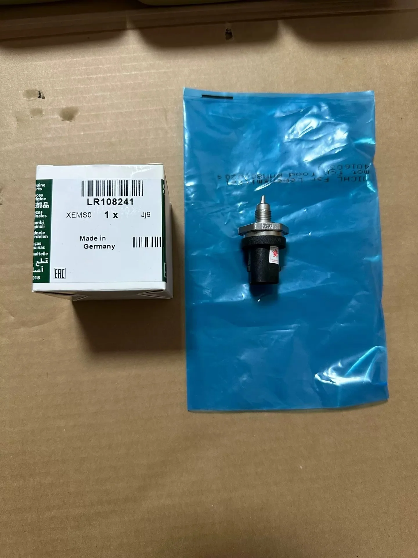 LR054622 LR108241 GENUINE Fuel Injector Pressure Sensor for Land Rover Evoque Range Rover Sport