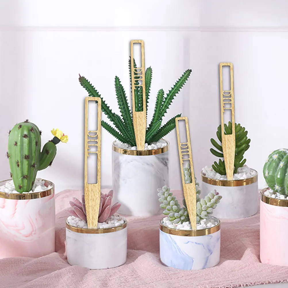 12Pcs Plant Markers Natural Wood Lightweight Gardening Labels Decorative Plant Labels for Indoor Outdoor Gardens Botanical