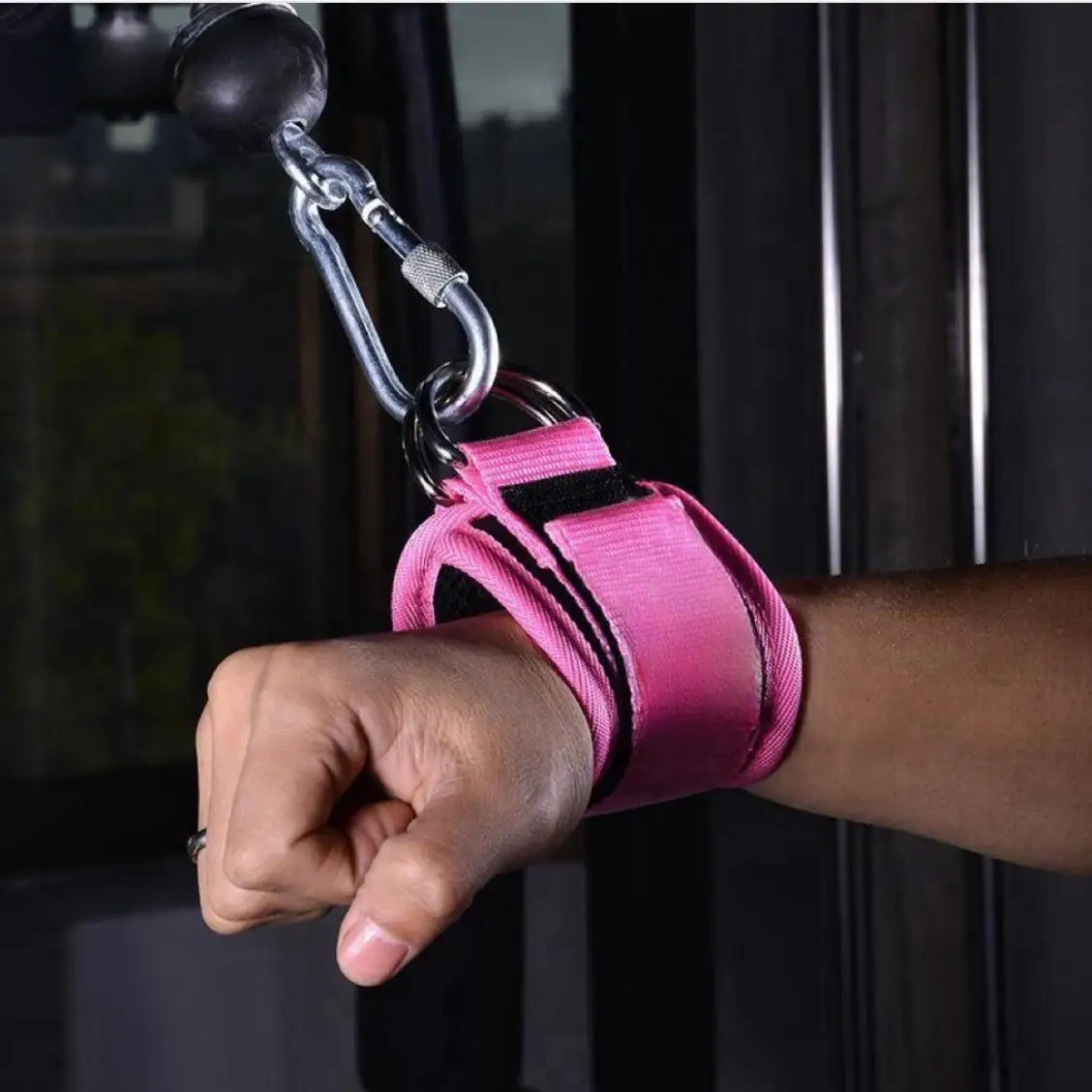 The triangular muscle arm strength training equipment for the gantry frame wrist strap, with the accessory of the pulling rope.