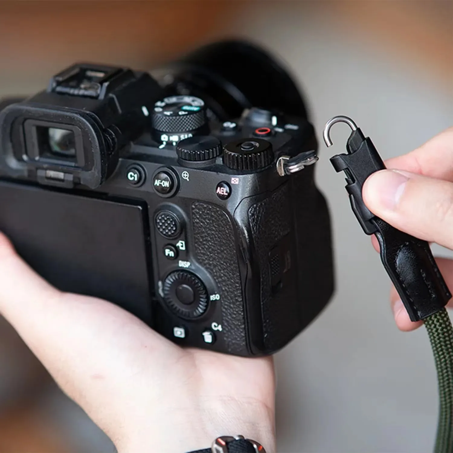 Universal Camera Quick Release Connector Buckle Stainless Steel Triangle Split Rings Camera Strap Adapter Hook Lug Ring for Sony - view 5