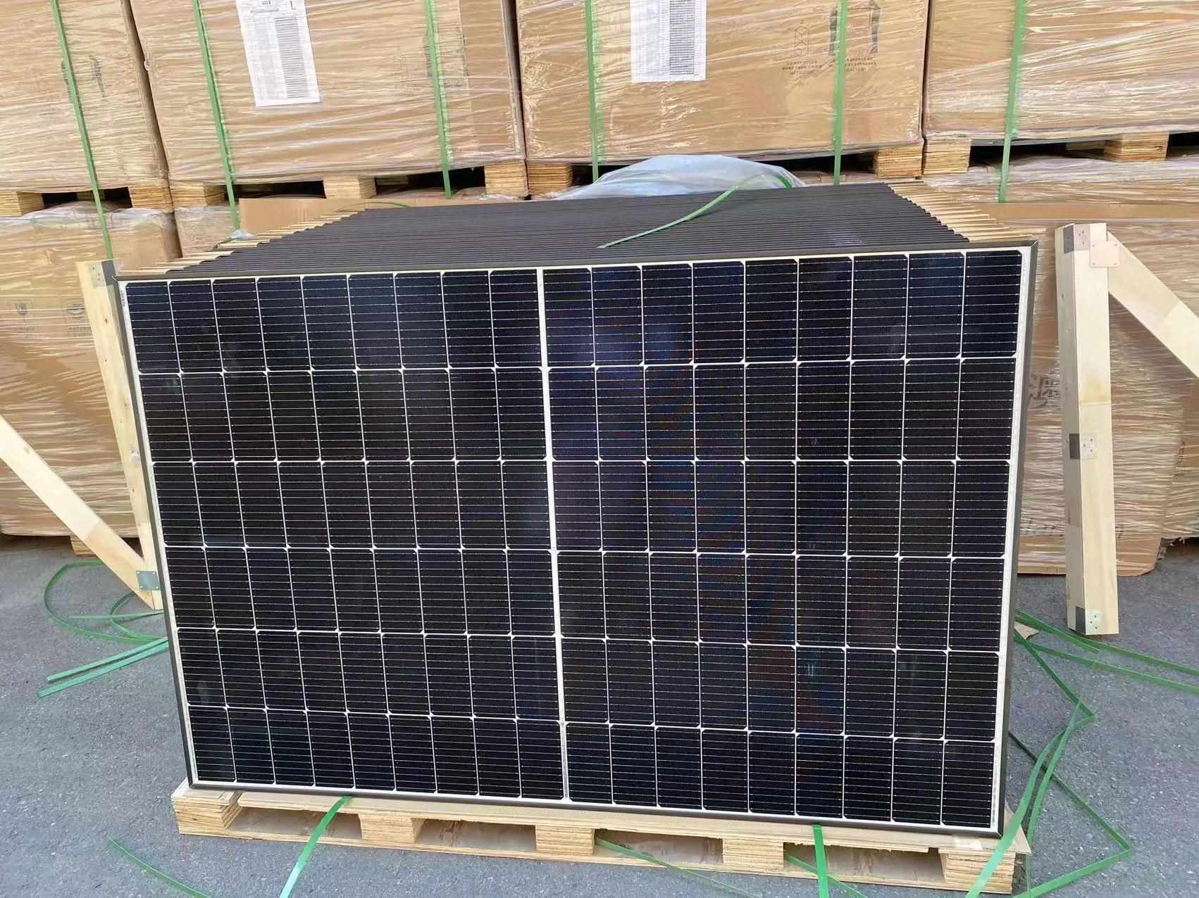 Ja Popular Good Performance 445W 450W 455W 460W 465W 470W Mono Solar Panels for Sale European