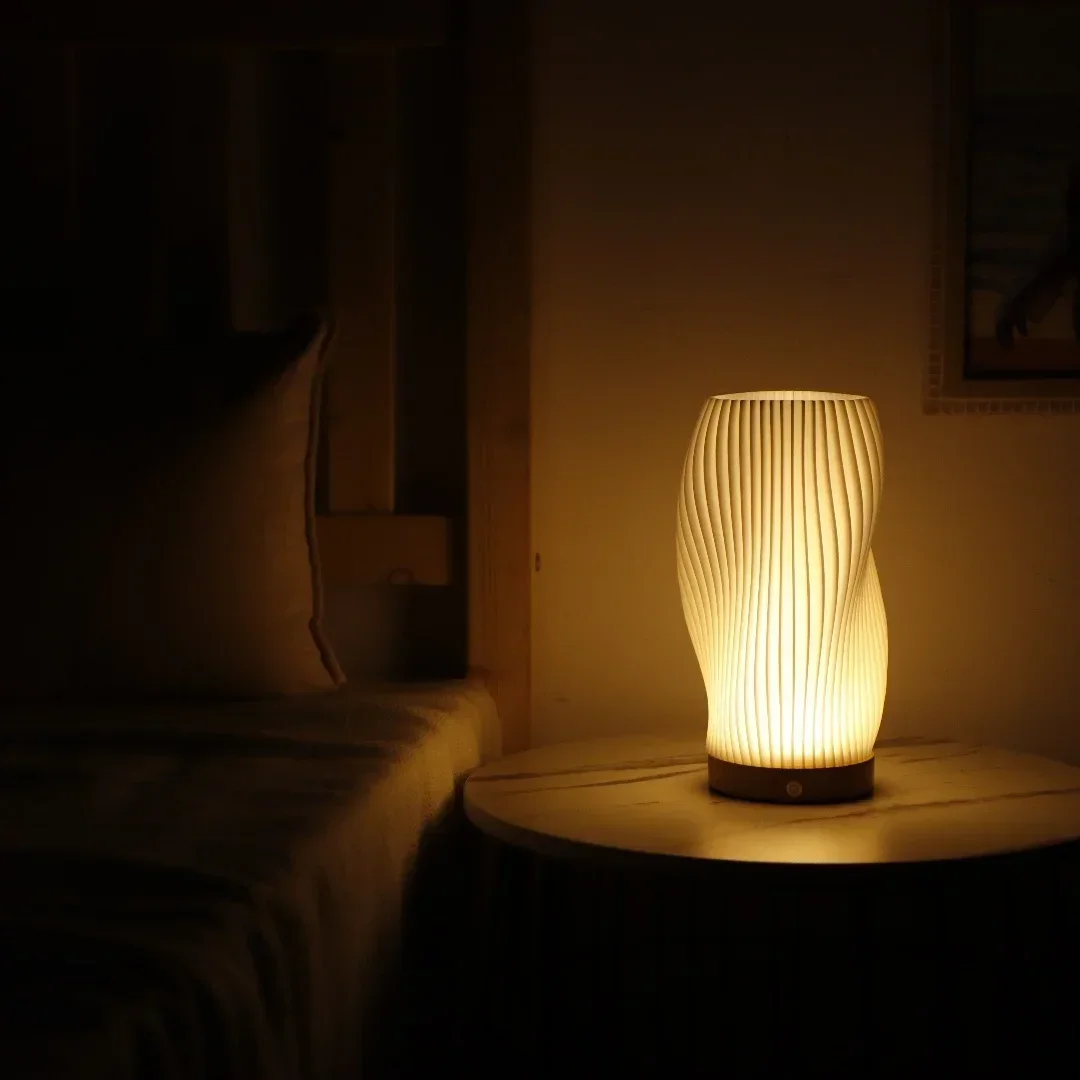 

Rechargeable Touch Table Lamp Battery Powered with Woodbase Bedside 3D-Printing Dimmable for Livingroom Nightstand Indoor