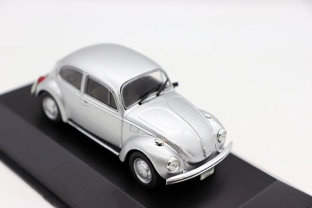 NEW 1/43 Scale V W FUSCA 1985 Diecast Alloy toy cars Model for collection gift