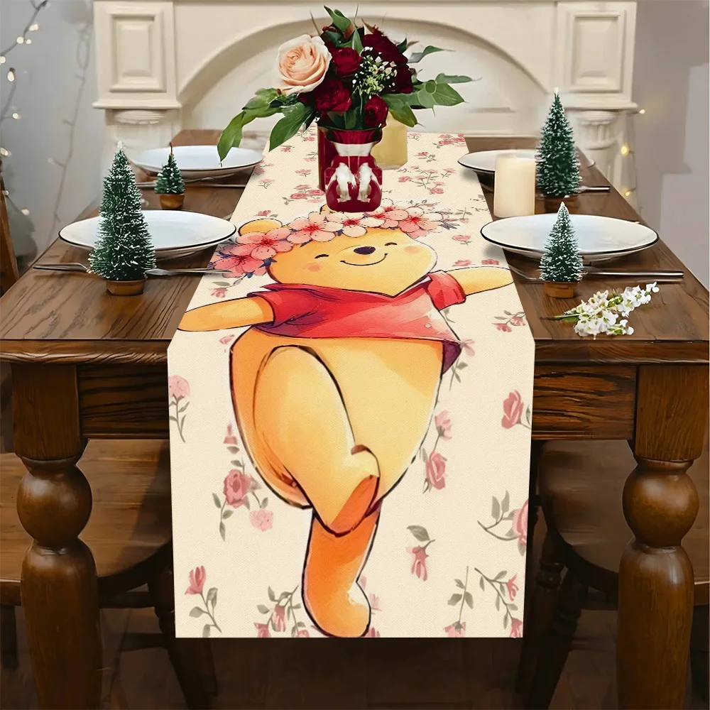

1 Piece of Disney Winnie the Pooh Themed Tablecloth, Cartoon Design Table Runner, Suitable for Winter Parties, Christmas Holiday Home Decoration Scenes