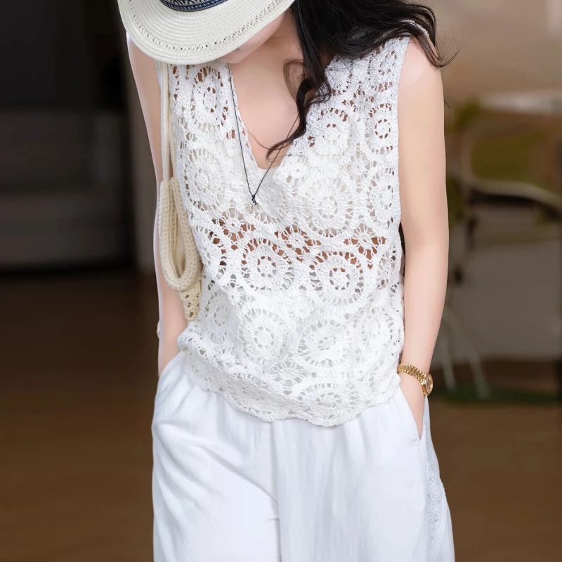 Women's Crochet Lace Tank Top Sleeveless V-Neck Lace Up Back Blouse Boho Festival Cottagecore Open-work Lace Vest