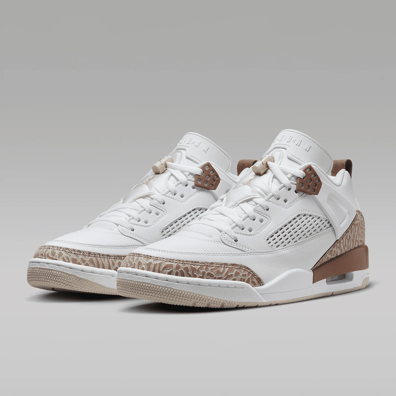 

Nike genuine Jordan Men's Retro Cushioned Durable Sport Basketball Shoes FQ1759-101