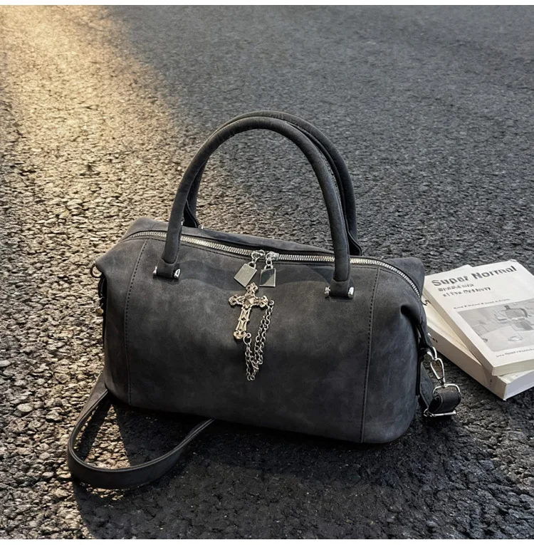 المرأة الكورية فاسق دراجة نارية برشام حقيبة 2025 الخريف الشتاء جديد واحد الكتف Crossbody حمل حقيبة موضة عادية تخفيف الاستخدام اليومي #1