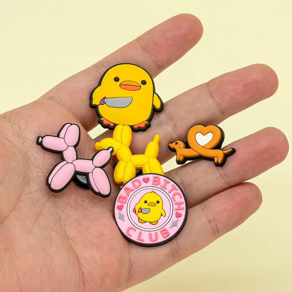 50PCS Animal Shoe Charms Set Cute Cats Dogs Cows Ducks Shoe Accessories Kid Favor Shoe Decoration Fashion Women Men Sandal Decor