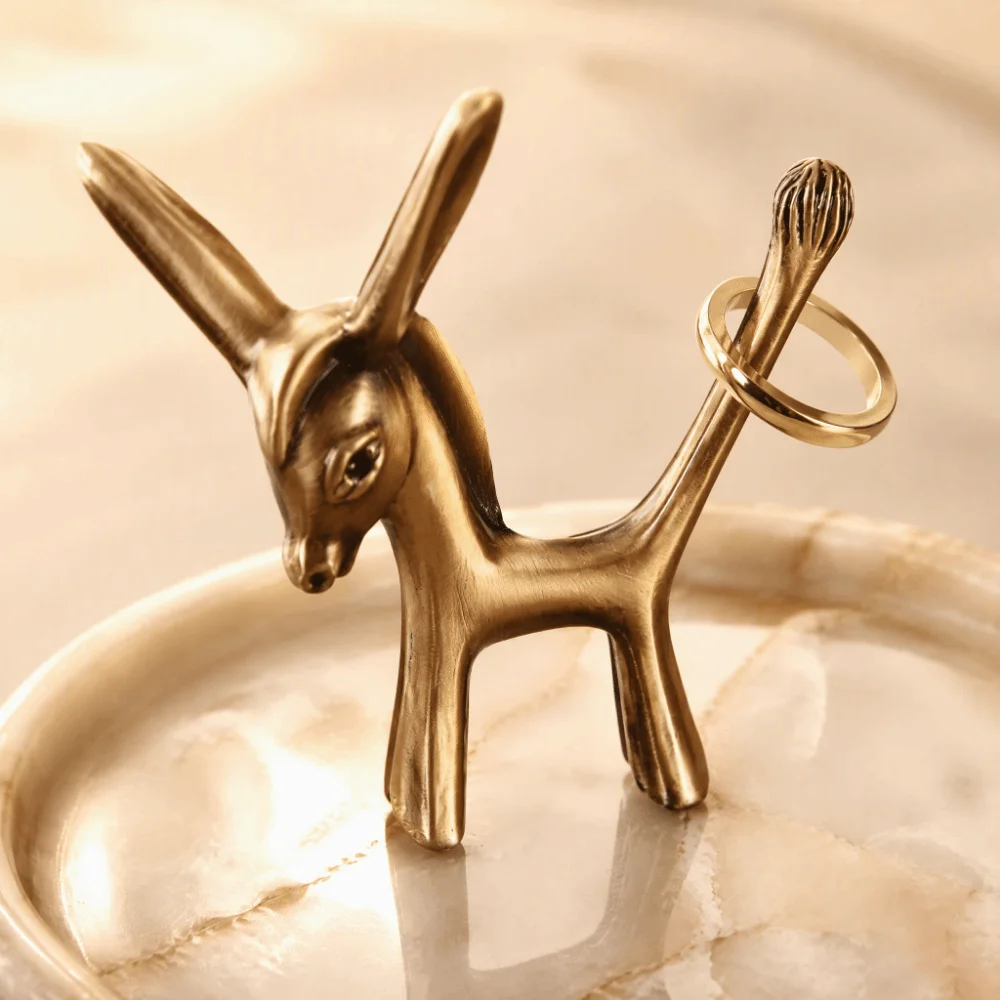Durable Zinc Alloy Ring Holder Statue Gold Animal Statue Donkey Ring Holder 6.9 x 7.2 cm Desktop Jewelry Organizer Bedroom