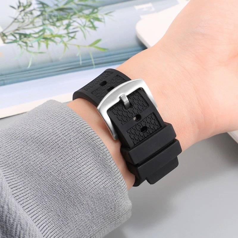 30x16mm Delicate Selected Silicone Material Skin-friendly Watchband for IWC Engineers Series IW323401 IW323602 Sweatproof Strap