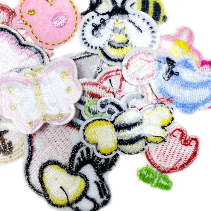 10pcs Lot Cute Patch With Iron On For Clothing Embroidered Kids Animals Small Jacket Thermal Diy Naszywka Sewing Bulk Wholesale