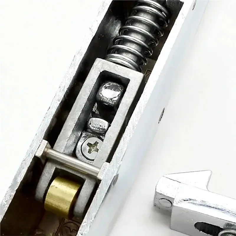 JHD Walk In Coolers Handle Set Corrosionresistant Secure Latches Corrosion Resistant Locking Design For Supermarket& Cold Room