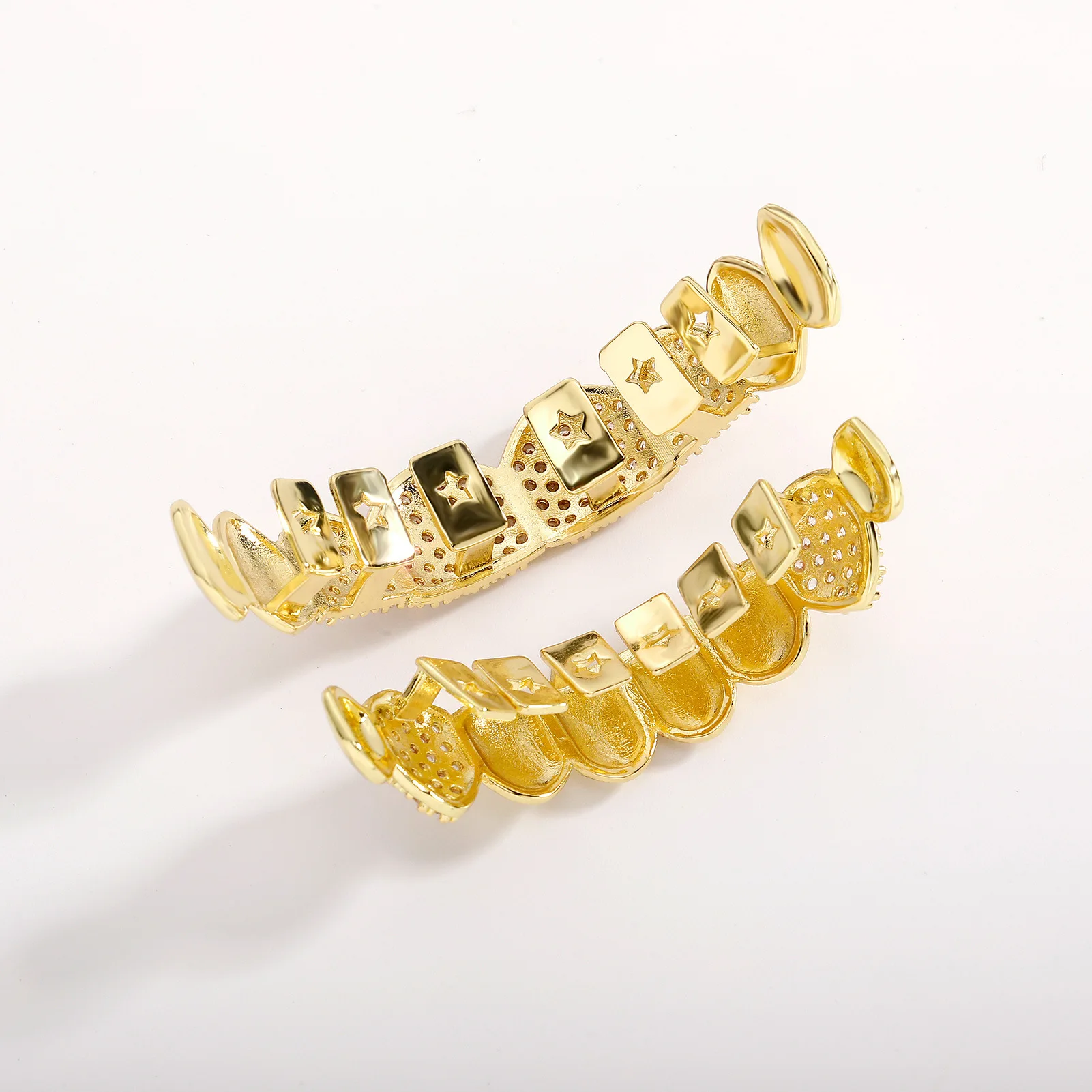 YOUNGX 8/8 أعلى أسفل تشيكوسلوفاكيا حجر الأسنان Grillz الهيب هوب لامعة لامعة الزركون الأسنان قبعات للنساء الرجال المجوهرات هالوين هدية