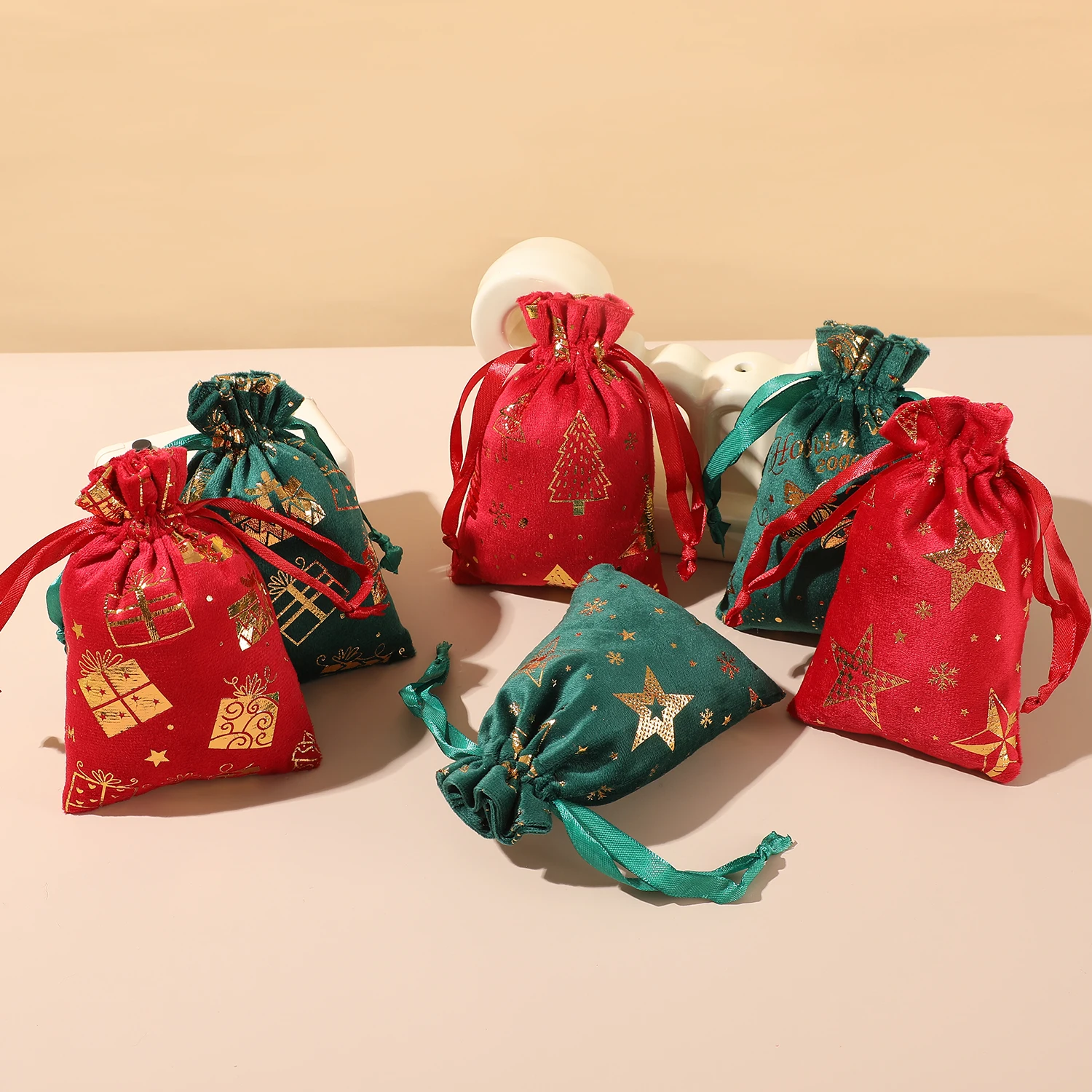 Hot Selling10x15cm Christmas combination set with gilded velvet bags Drawstring Santa Gift Pouches Candy Cookie Packaging Bolsa