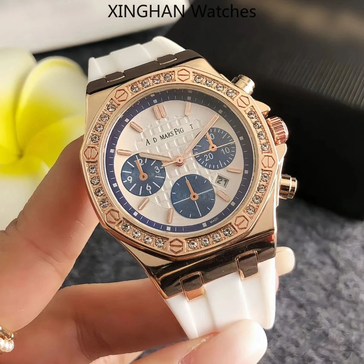 

High-end luxury ladies' wristwatch, with European style design and calendar function. 38mm large-sized dial, suitable for fashionable men's business and sports wristwatches, and also a versatile couple's wristwatch. Women's Watches, Quartz Wristwatches.