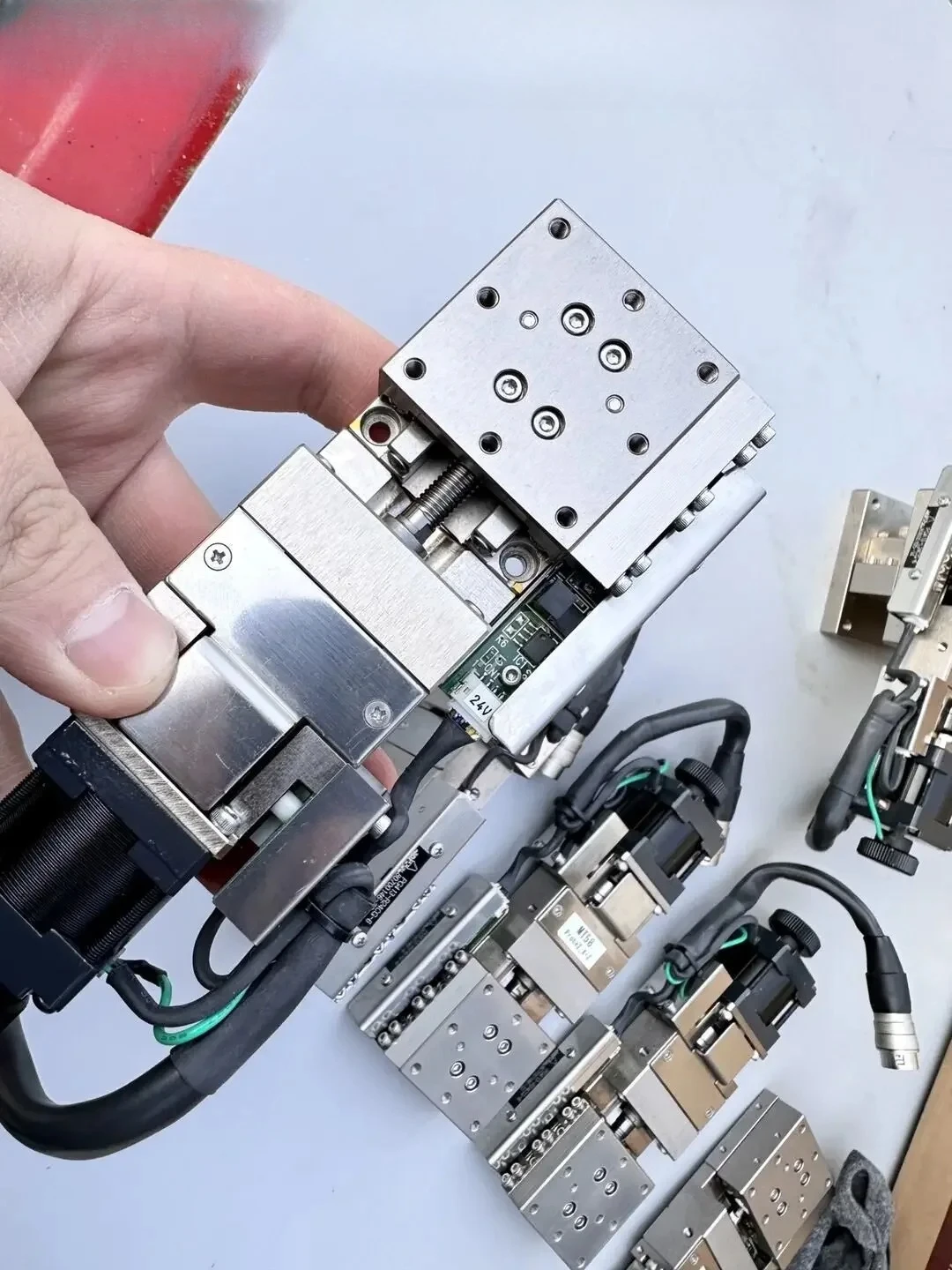 PG413 Suruga Seiki, precision 0.5 micron, travel 13mm miniature electric displacement stage