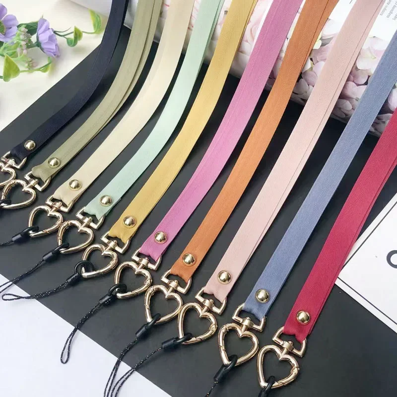 Metal Heart Phone Strap Neck Universal Cell Phone Crossbody Lanyard Strap Adjustable Cellphone Lanyard Rope Anti-lost Hanging
