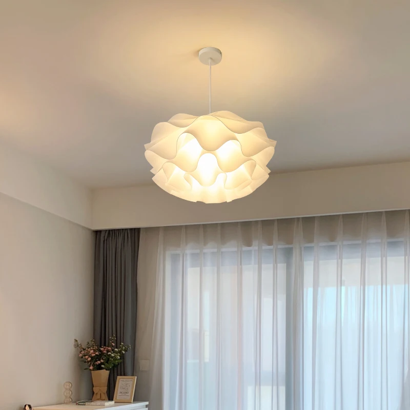 Bedroom ceiling ceiling light Simple and modern LED indoor and outdoor chandelier Nordic petals 2021 new lighting