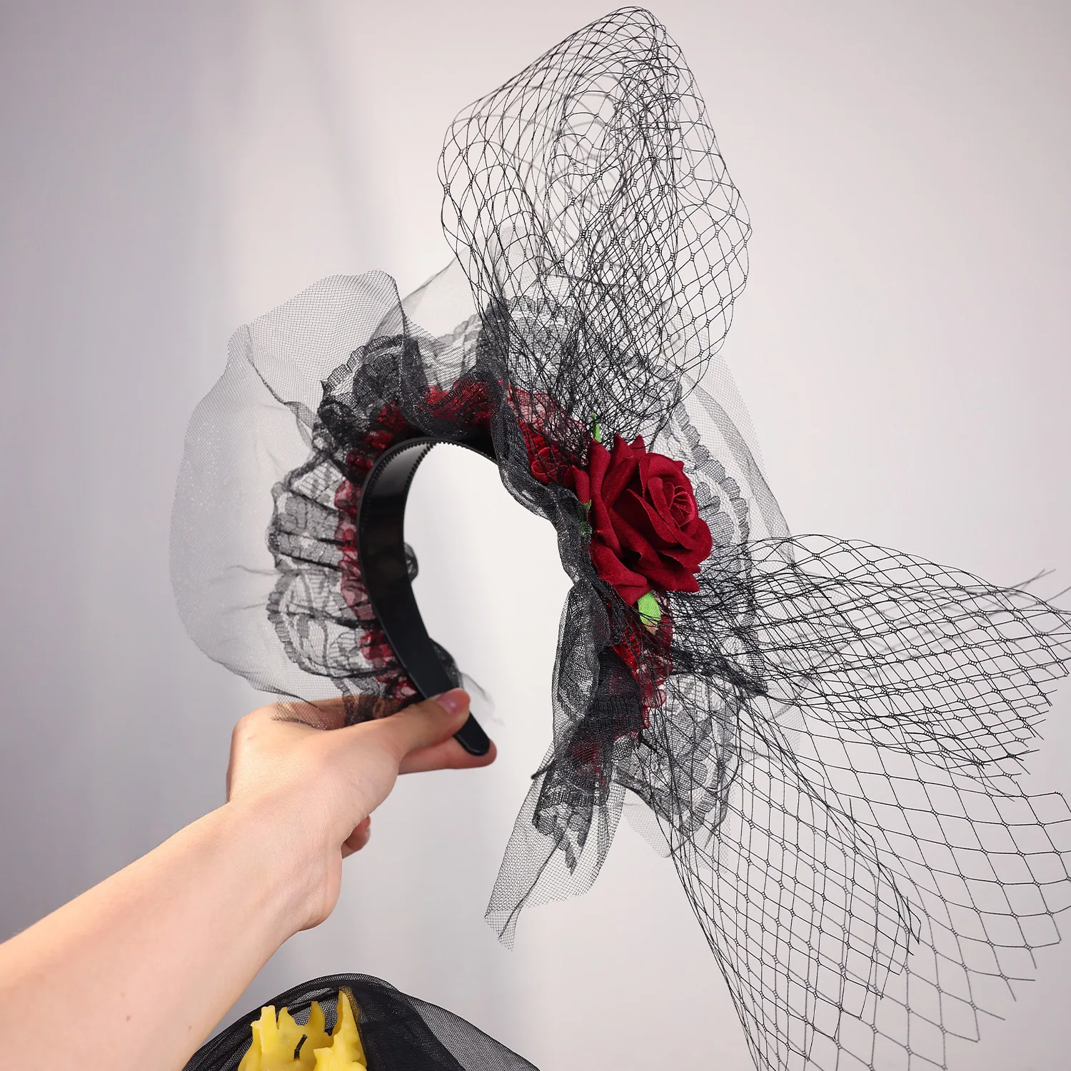 

Black Witch Headband for Adults Women Halloween Mesh Veil Rose Flowers Cosplay Accessory Bridal Wedding Tea Party Fascinator
