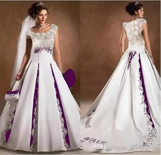 Gothic Purple And White Wedding Dress Satin Lace Embroidery Court Train 2025 Luxury Capped Sleeves country Bridal Wedding Gowns