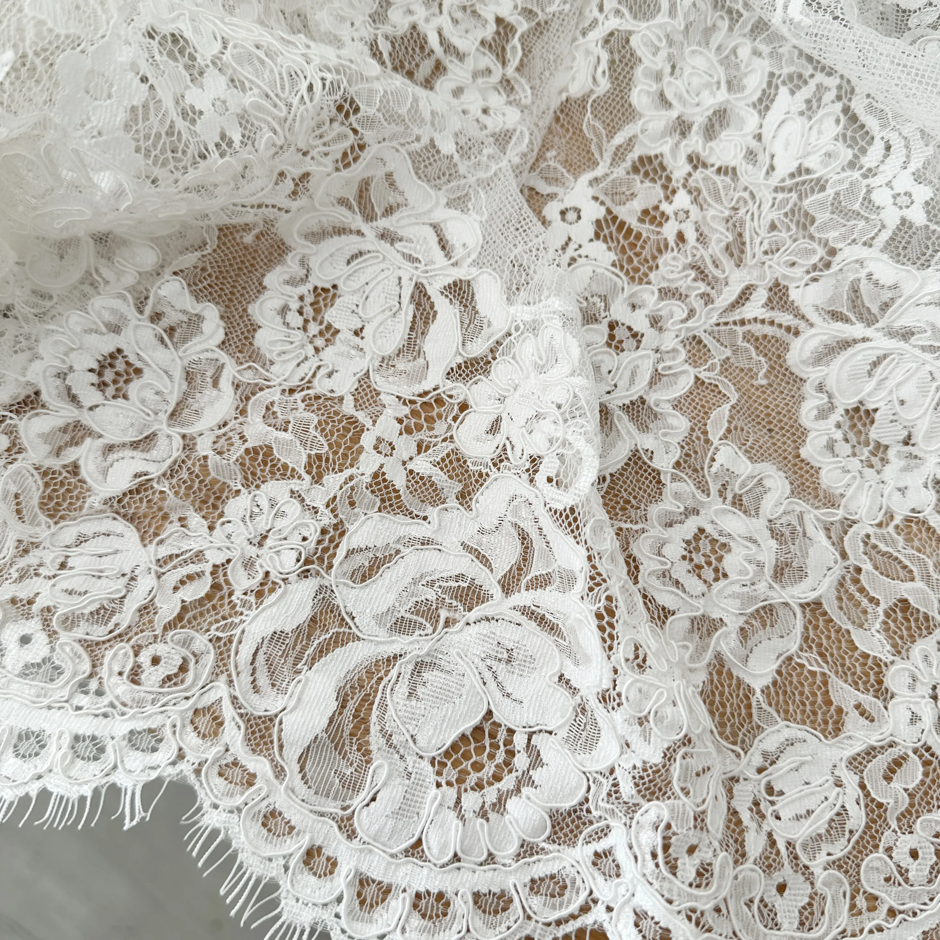 3 Meters Hand Made Alencon Lace Trim in Ivory , Bridal Veil Straps for Wedding Sash, Headband Jewelry Costume Design