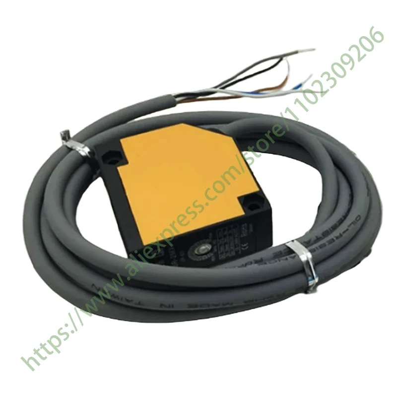 

New Original Plc Controller A3R-2MX Diffuse Reflection Photoelectric Switch Sensor Immediate delivery