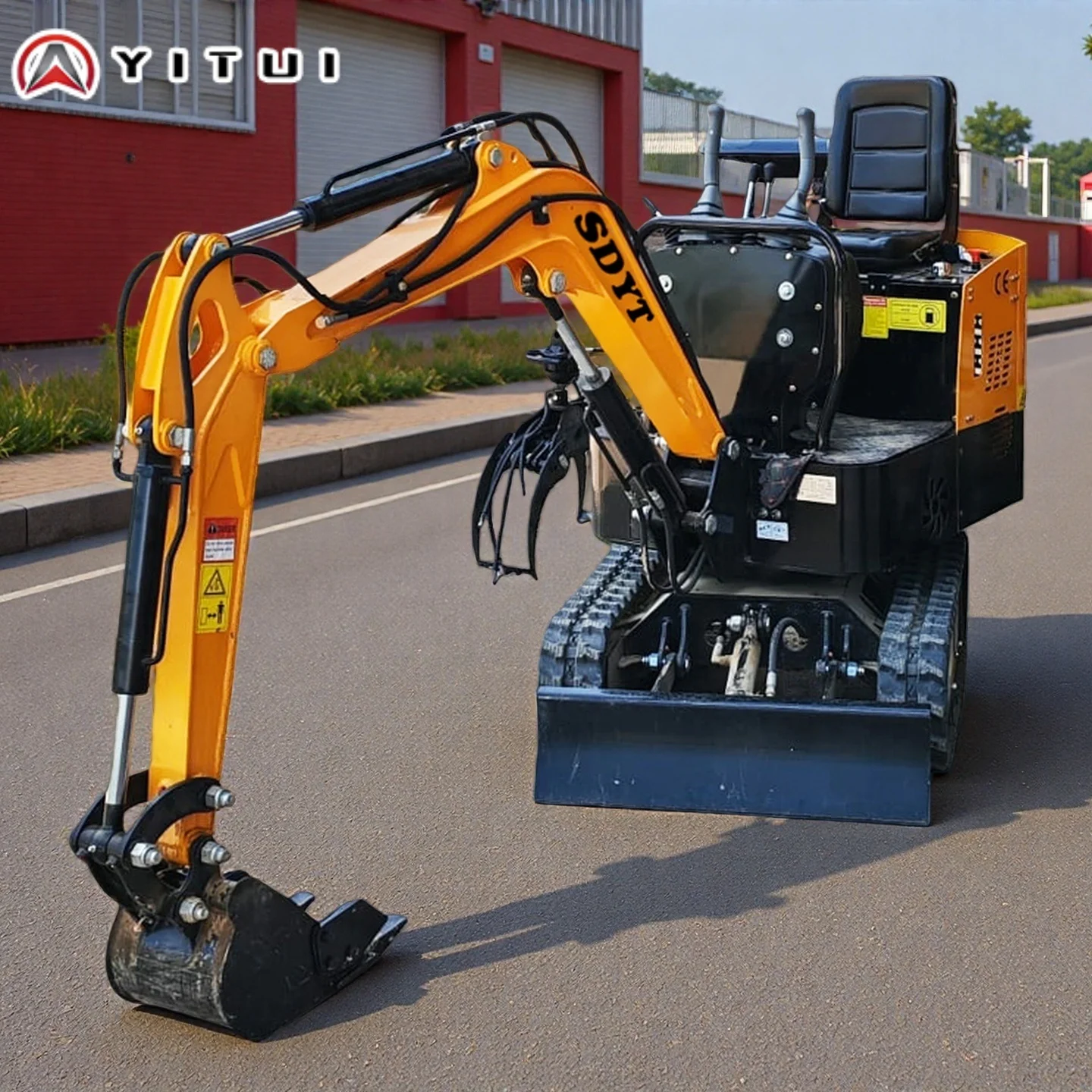 حفارة صغيرة مخصصة 1.2 طن حفار صغير محرك يورو 5 كوبوتا مع دلو ومرفقات لبناء مزرعة الحديقة