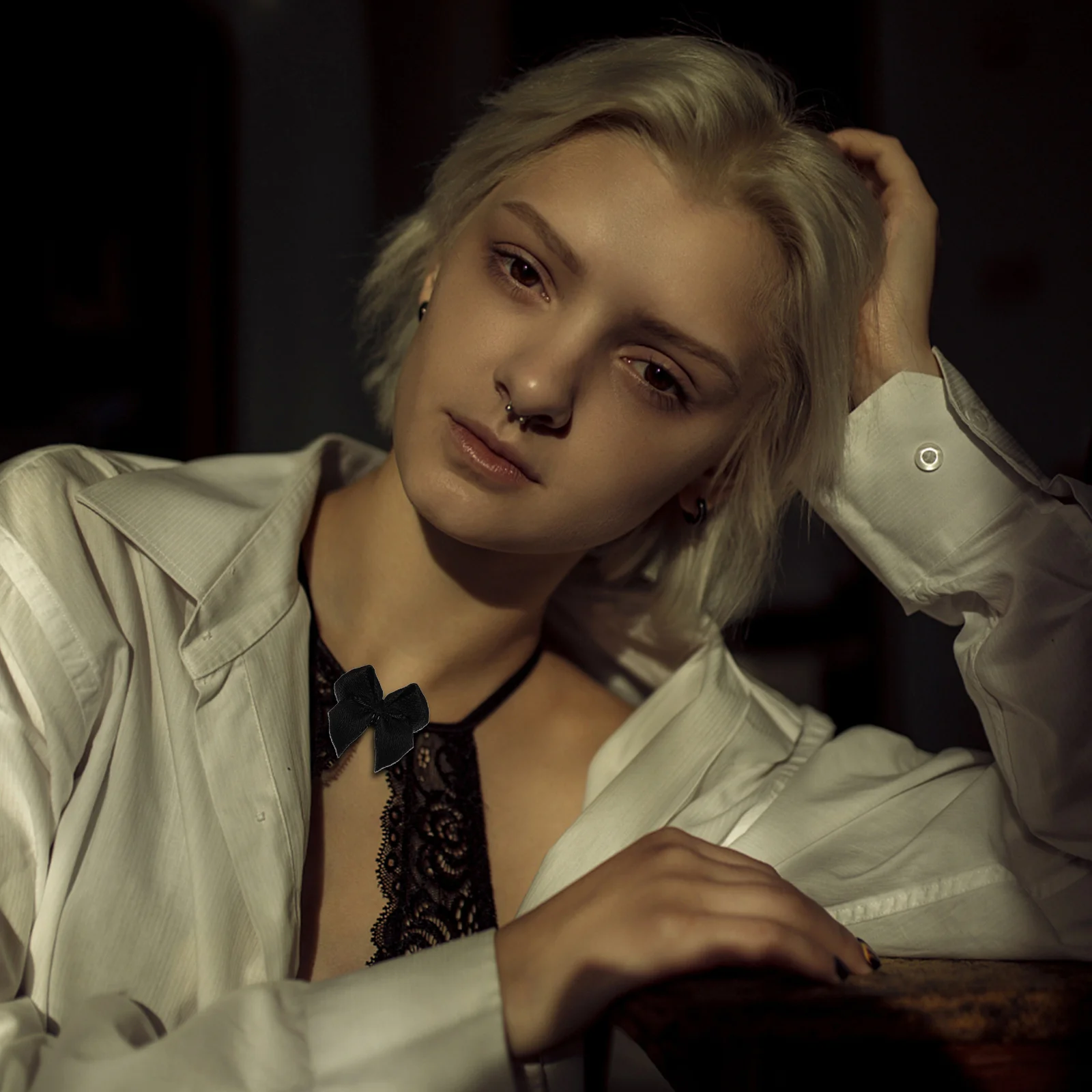 250 قطعة شريط من الساتان الصغير Bowknots البوليستر الانحناء DIY بها بنفسك الاكسسوارات الحرفية الأقواس الصغيرة لخياطة الملابس الديكور