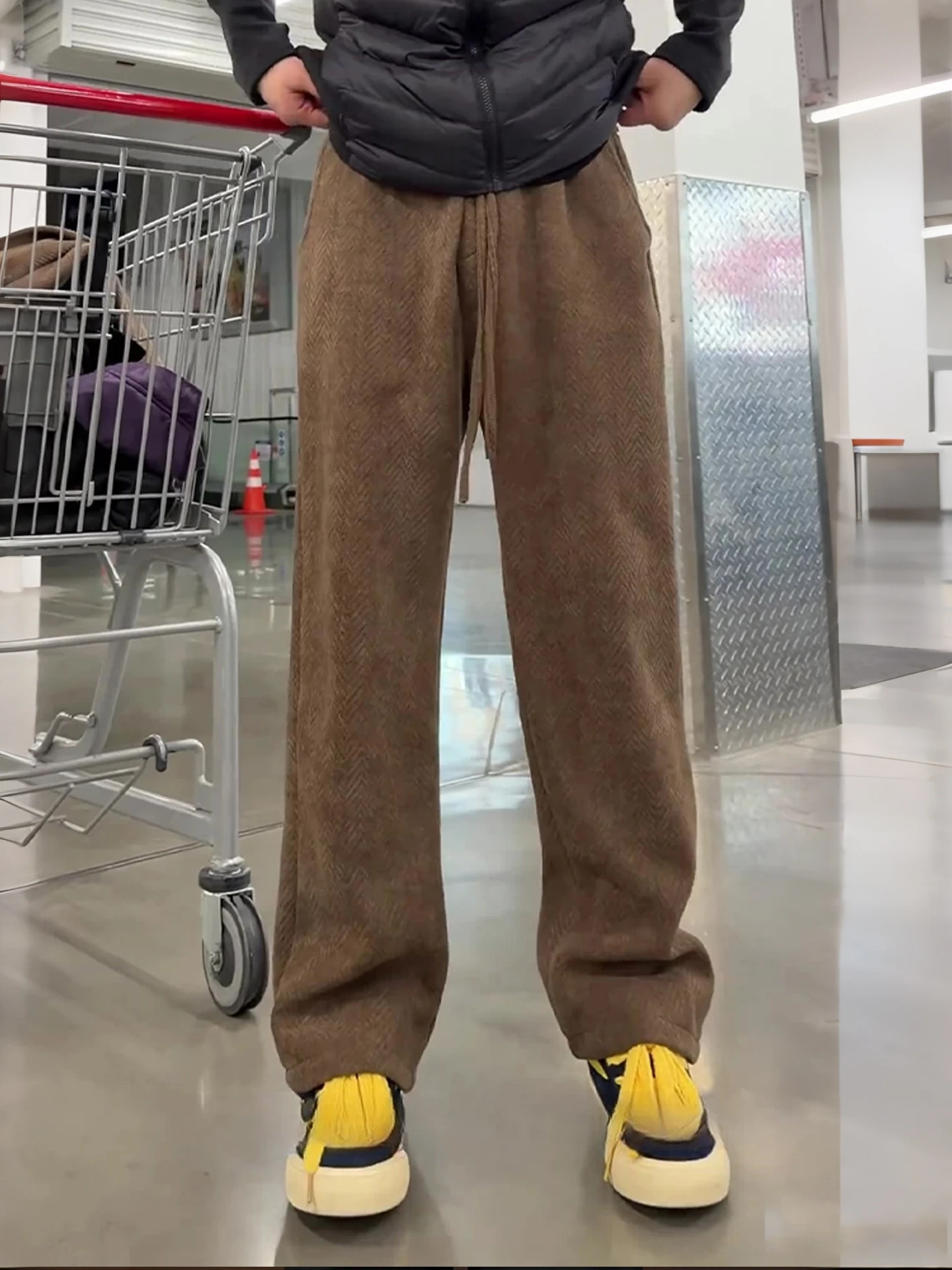 

Men's Brown Plaid Fce Lined Thiened Straight Leg Casual Sports Pants Autumn Winter Knitted mid Low Waist Zipper Closure