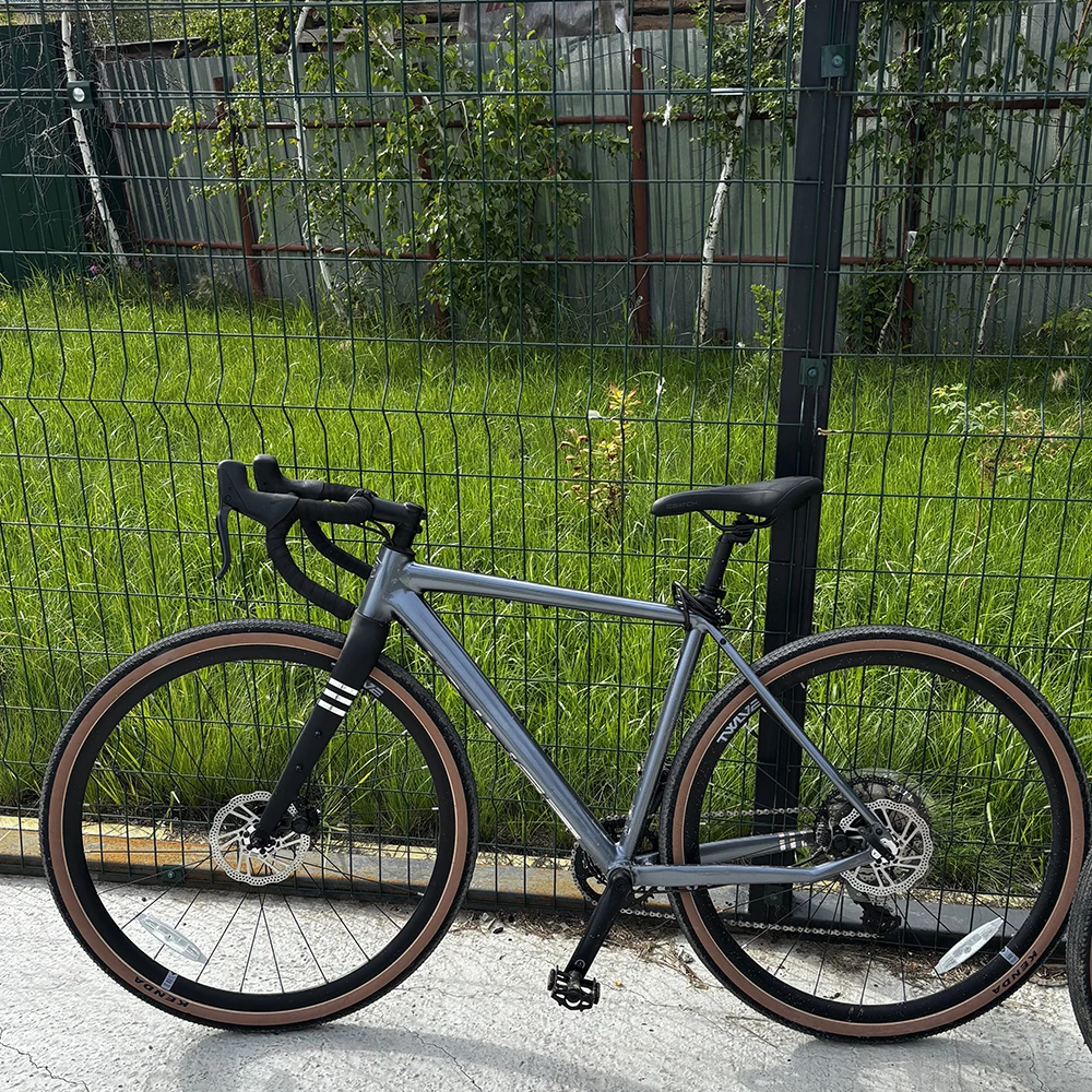 Graues Gravel-Rennrad mit hydraulischen Scheibenbremsen, 11-Gang-Schaltung, Aluminiumrahmen, Drop-Lenker, Exploration Green, für Erwachsene