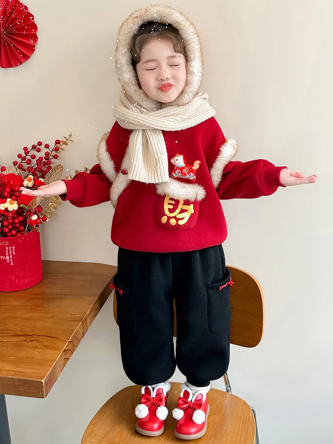 

Теплый модный зимний наряд Thiened для девочек, толстовка с принтом и брюки, комплект из двух предметов, длинный топ с капюшоном све