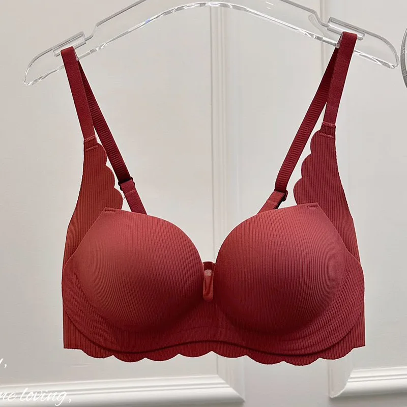 Red Underwear For Women With Small And Flat Chests, Push-up To Make Them Look Bigger, Seamless, Wire-free Bra, Thickened