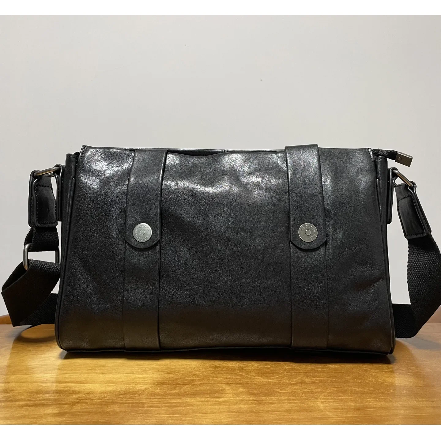 Leather backpack vegetable tanned first layer cowhide messenger bag