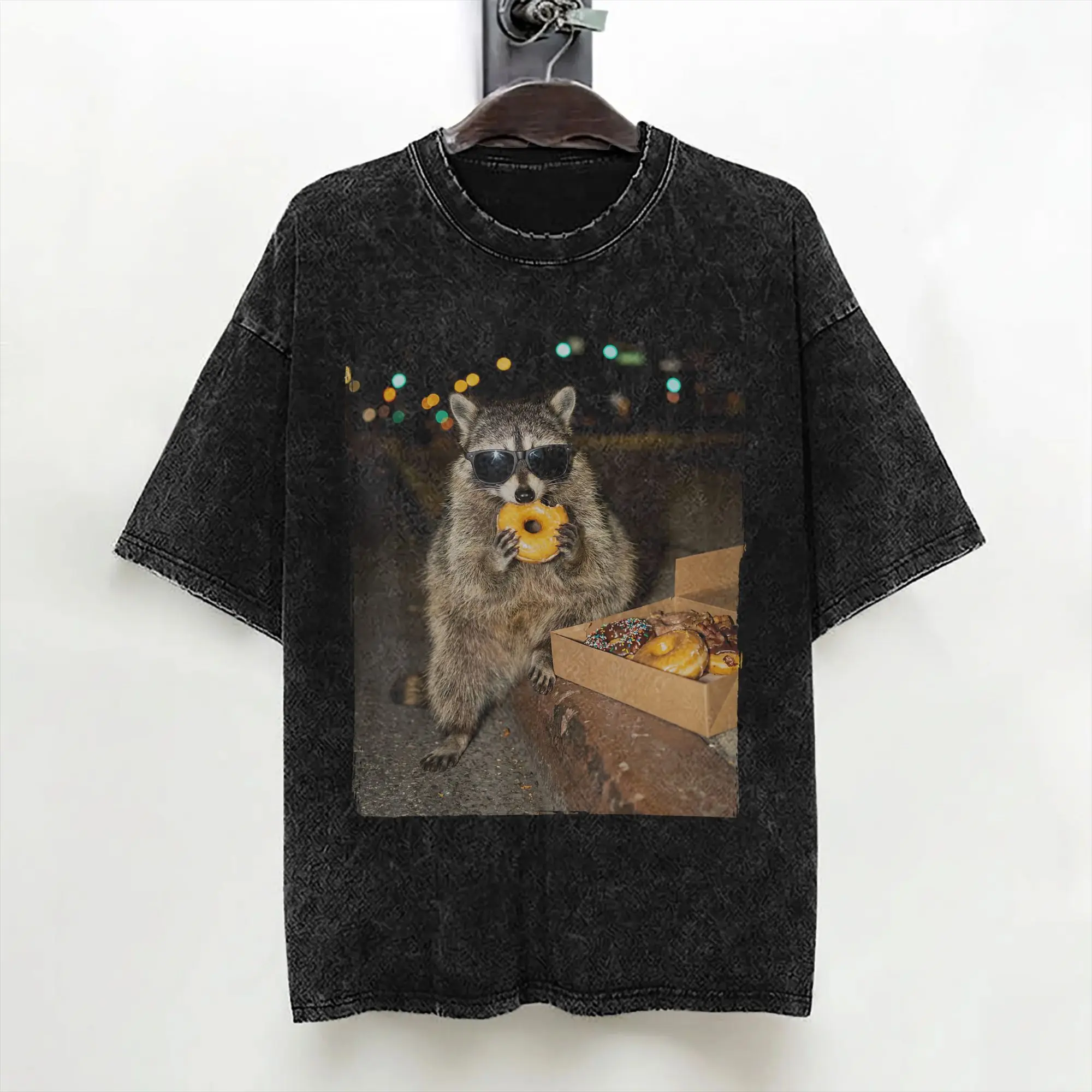 Funny Meme Raccoon Eating Donuts T Shirts Washed Short Sleeve Oversize T-Shirt Men Women Streetwear Graphic Printed Tee Shirt