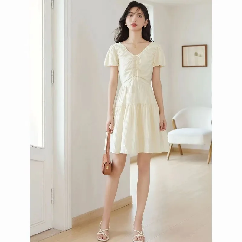 

2024 Women's Summer Drawstring Thin Belt V-neck Bubble Sleeves Dress with Cinched Waist