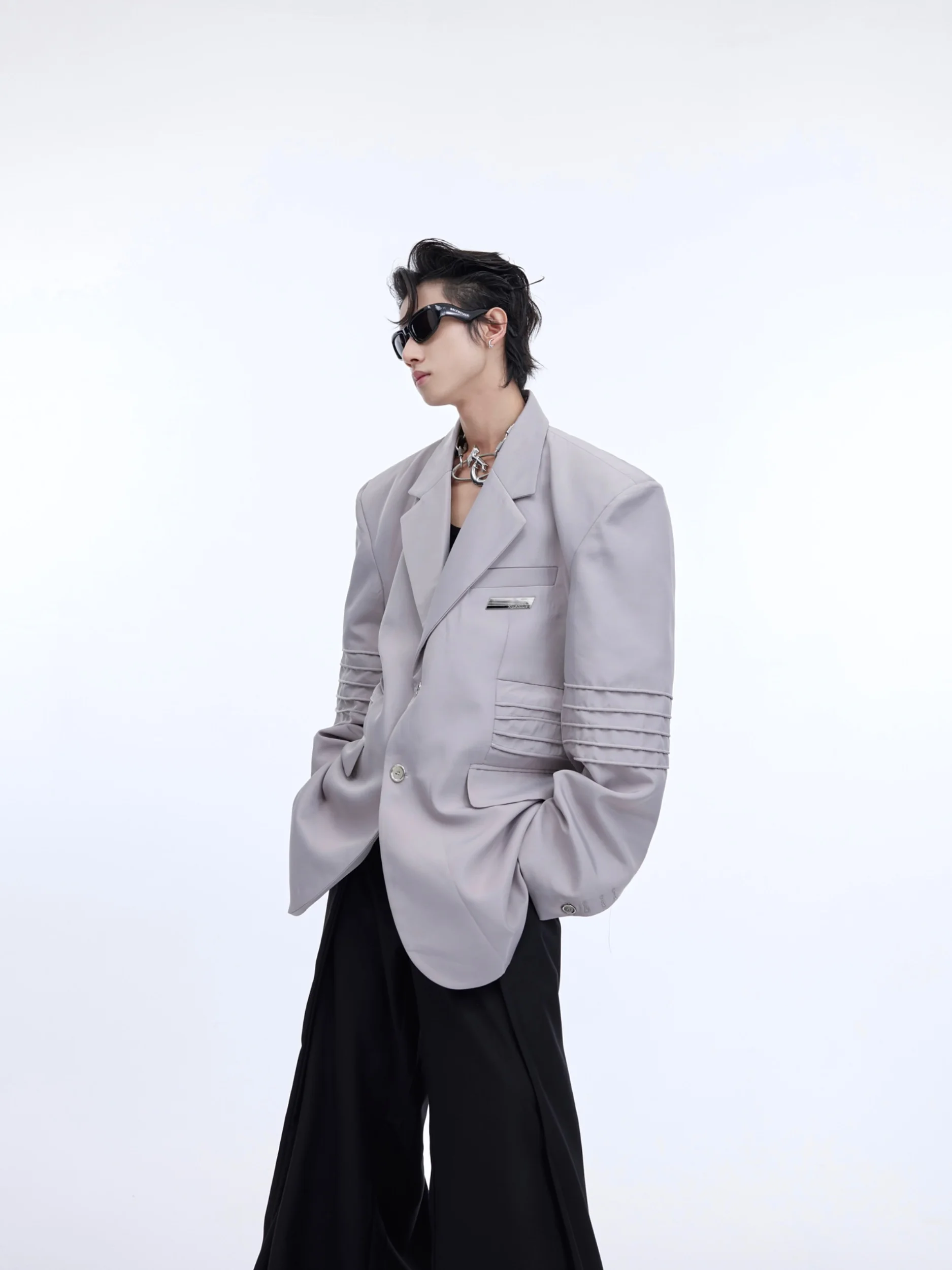 

Thin Pad oulder Liquid Bright Surface Texture Suit Jaet Metal Decoration Non-Iron Treaent Polyester Fiber Long Sve