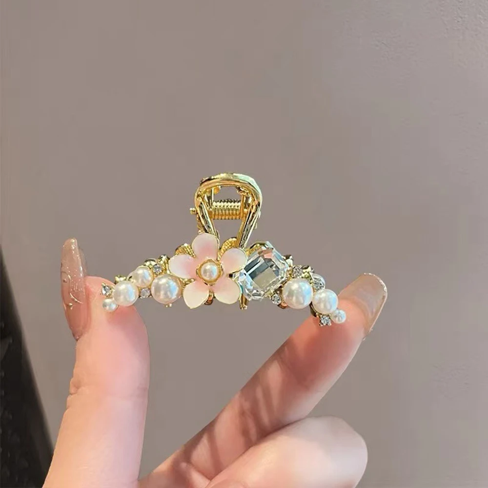 

New Women Hair Claws Elegant Flowers Hair Clips Barrette Ponytail Pearl Rhinestone Headwear Hair Accessories