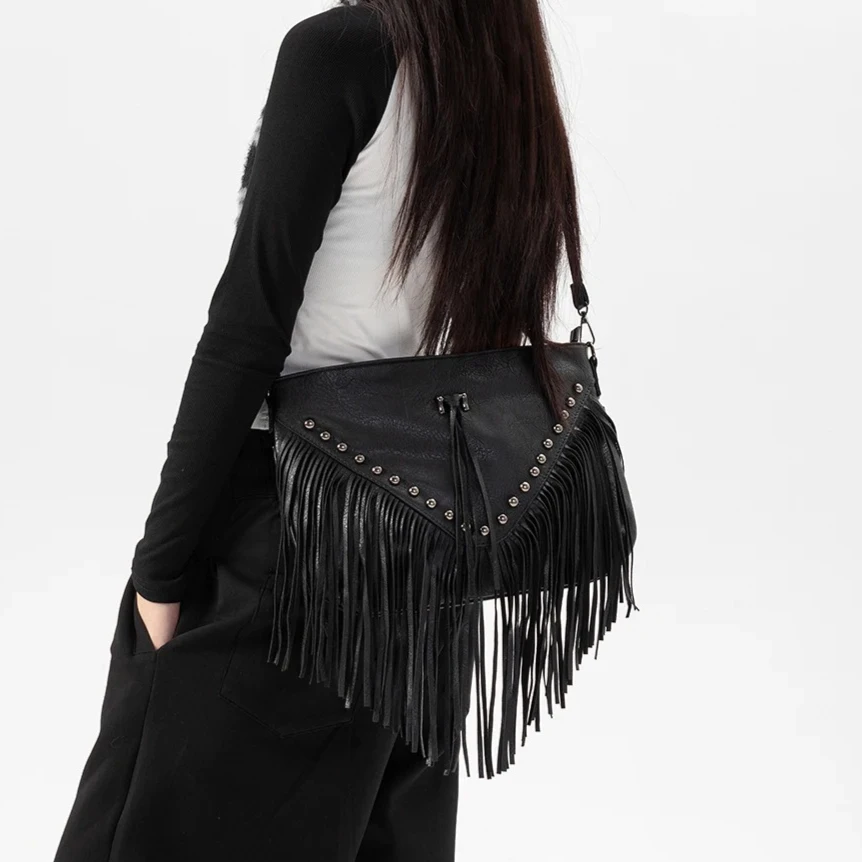 

Bohemia Rivet Fringe Tassel Messenger Bag for Women Hobo Shoulder Crossbody Bags pu leather female Handbag Bolsa Feminina