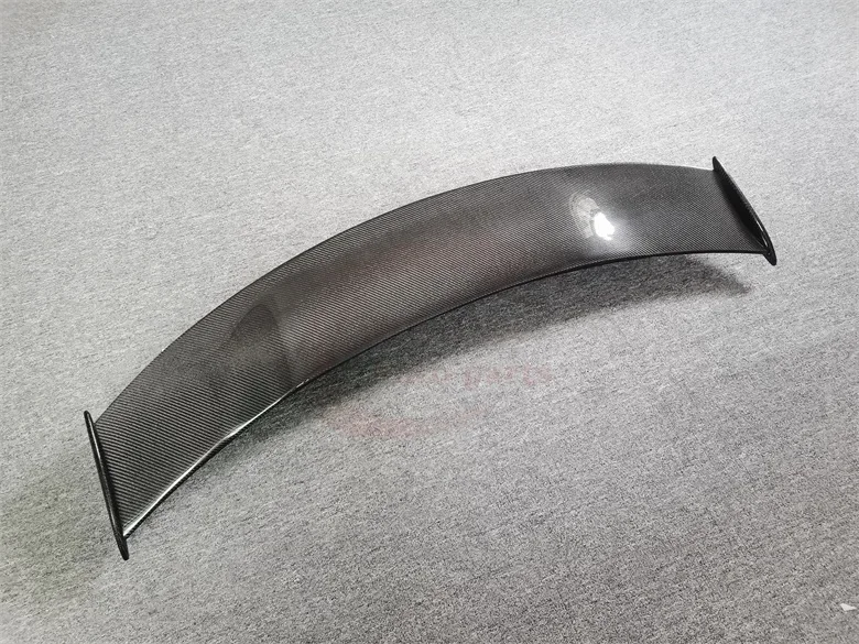 High quality GTR Style Carbon Fiber Spoiler With Light For GT GTS 3