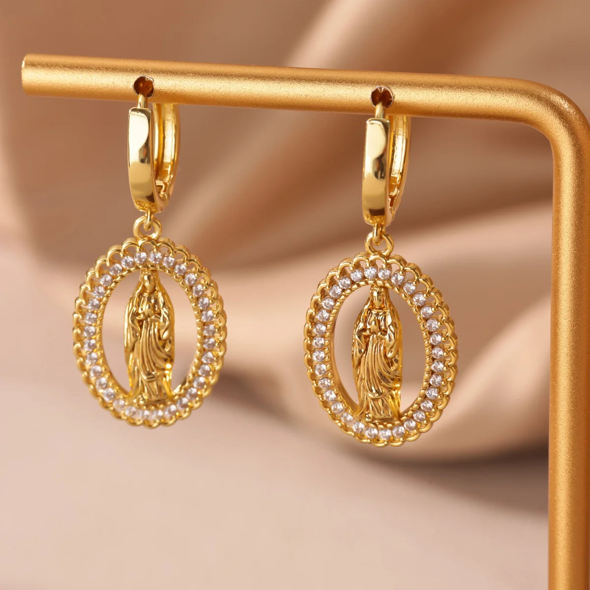 Luxuriöse Zirkon-Ohrringe mit Jungfrau Maria-Motiv für Damen, goldfarben, Edelstahl, Ostern, religiöser ästhetischer Modeschmuck, Geschenk