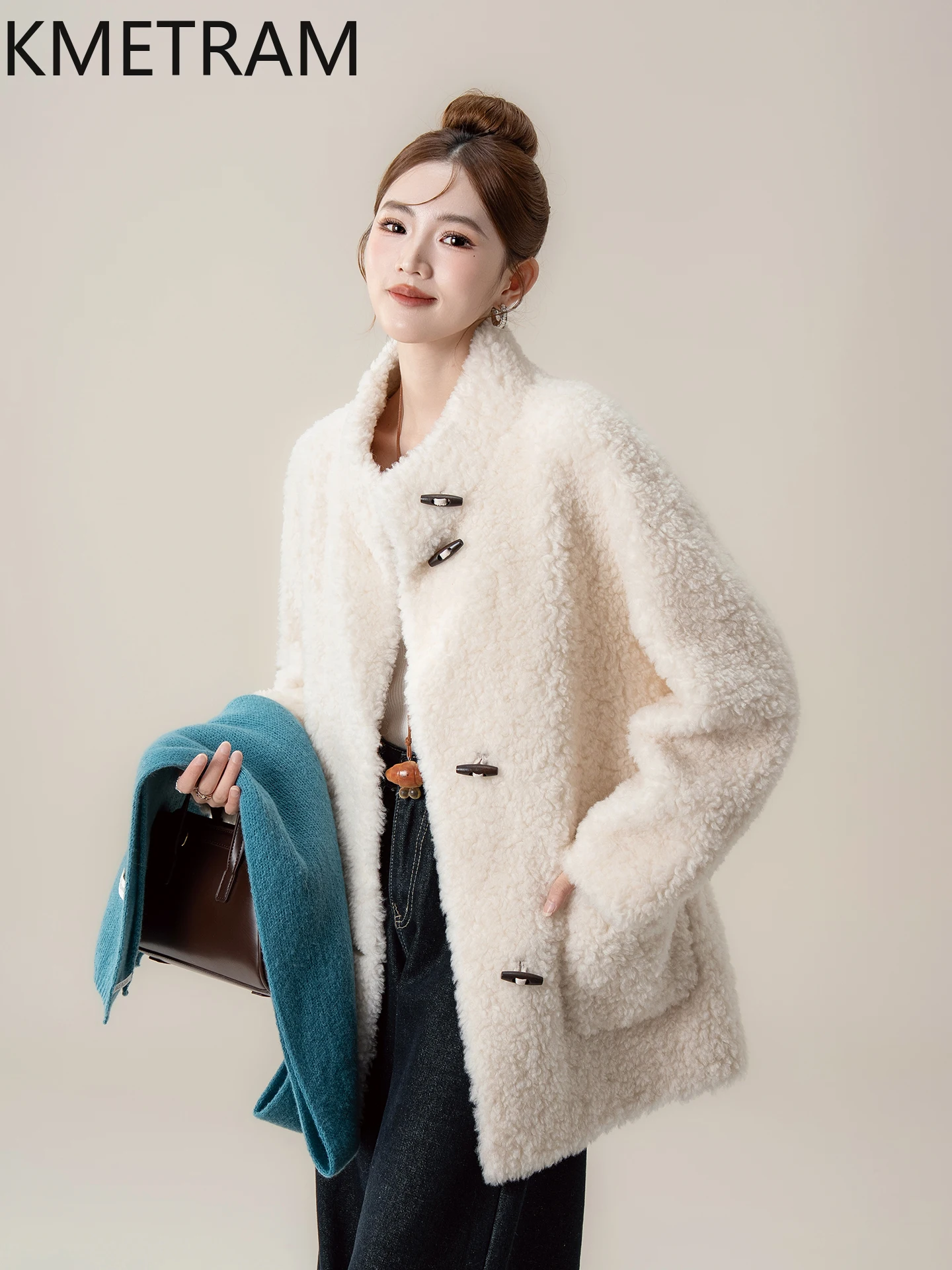 KMETRAM 100% Naturalna Wełna Swobodny Krój Guziki z Rogu Futro na Zewnątrz Średniej Długości Nowy Model Jesień-Zima 2025 куртка зимняя женская