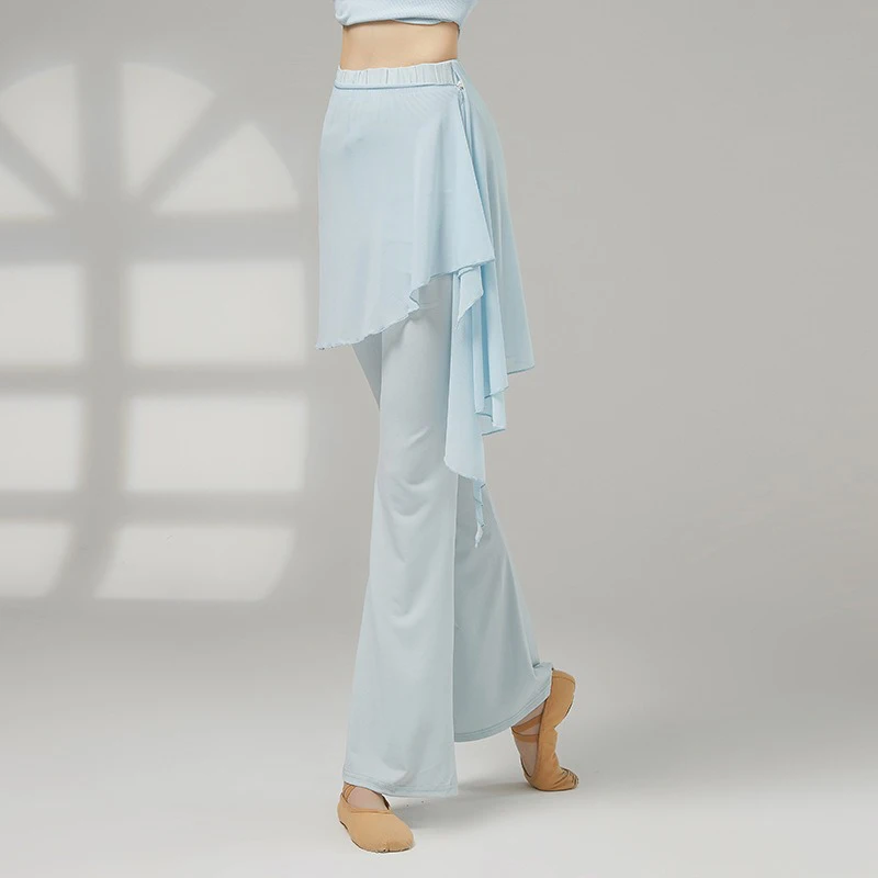 Zweiteiliges, figurbetontes Tanz-Übungs-Outfit, Rockhose mit der Bauchbedeckung, klassische Tanzbekleidung für Damen