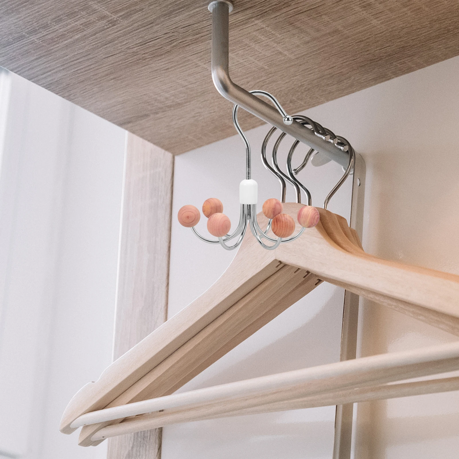 

Wooden Ball 6 claw Swivel Hook Hanger Snow Cedar Color Rotating Hooks Clothes Bra Tie Scarf Purse Storage Closet ganizer