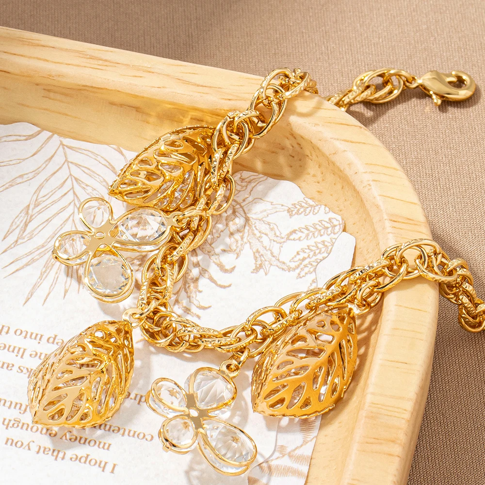 Punk-Armband aus Edelstahl, trendiges, dickes Armband, hohle Form, Geburtstags- und Weihnachtsgeschenk, wasserfester Schmuck. – Detail 3