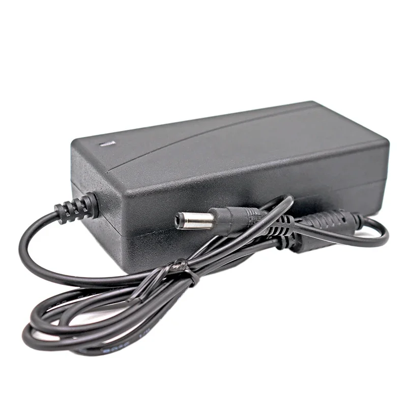 16.8 فولت 2A شاحن بطارية ليثيوم أيون ل 14.4 فولت 18650 بطارية ليثيوم 5.5 مللي متر x 2.1 مللي متر تيار مستمر مقبس متفرع الطاقة أنثى لوحة جبل موصل