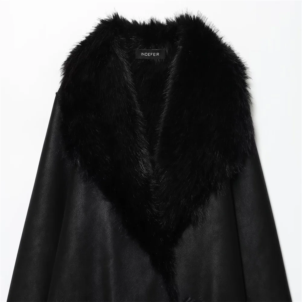 الخريف والشتاء الملابس النسائية الجديدة عكسها من جلد الغزال المرقعة فو الفراء تأثير معطف سترة